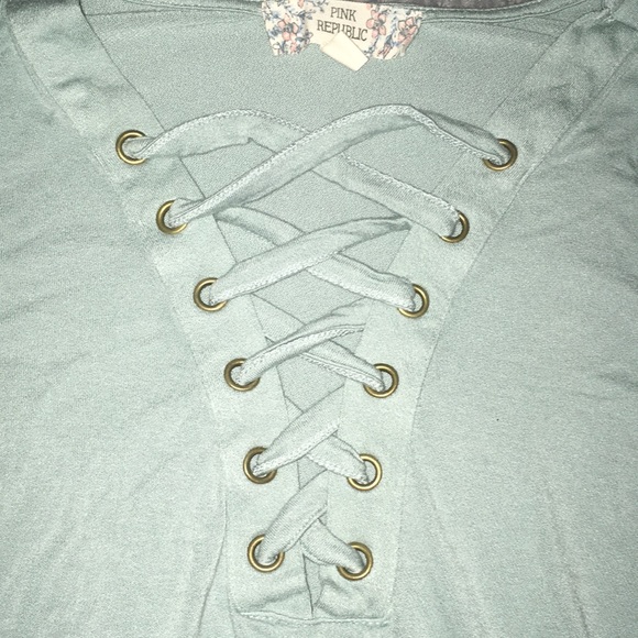 Baby blue Long Sleeve - Picture 2 of 2